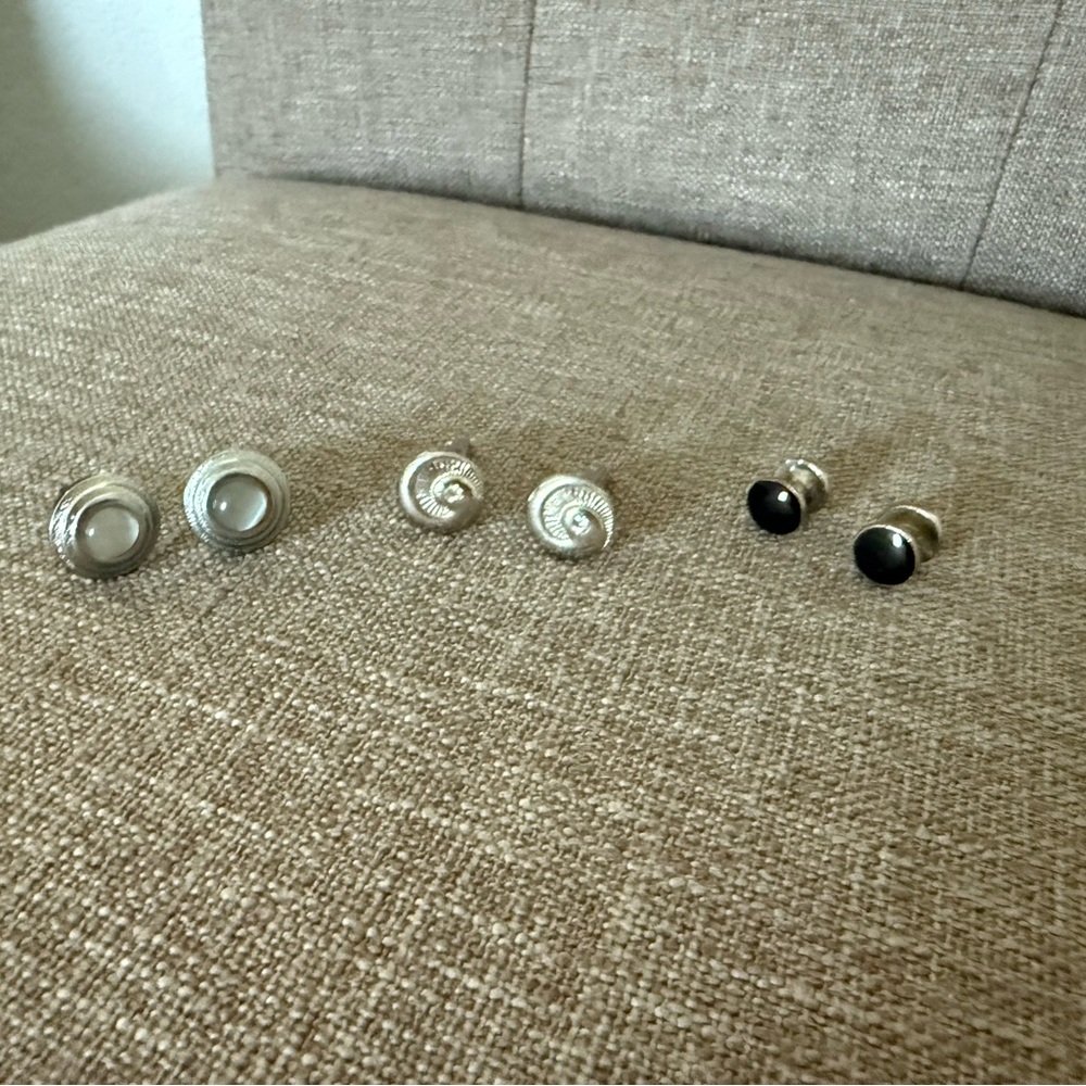 Elegant Silver and Black Cufflinks Set